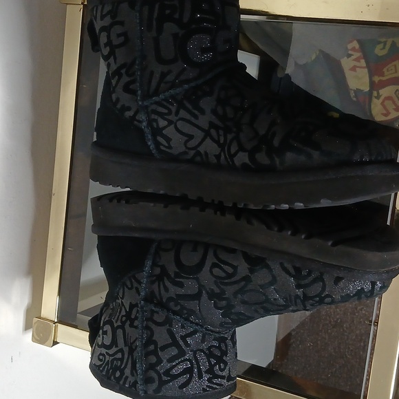 UGG black printed suede ankle boots size 6 - Picture 6 of 15